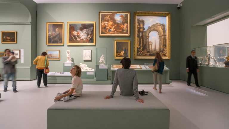Descubre el Museo del Louvre de París