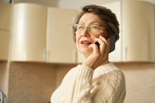 El servicio de Acompañamiento Social Telefónico de Confuturo cerró el año sumando en total más de 8.000 atenciones a la fecha